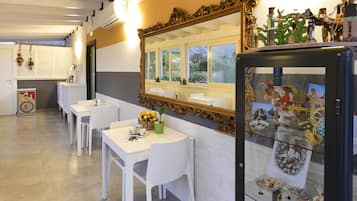 Colazione a buffet inclusa, servita tutte le mattine