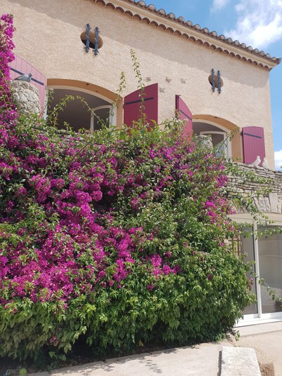Villa "la noune" with fully air-conditioned pool near the beach