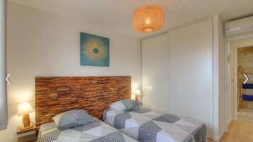 2 chambres, fer et planche à repasser, lit parapluie, Wi-Fi gratuit