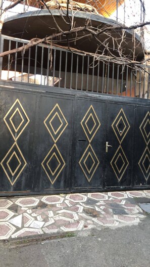 Exterior detail - Rent House Monte (Tbilisi)