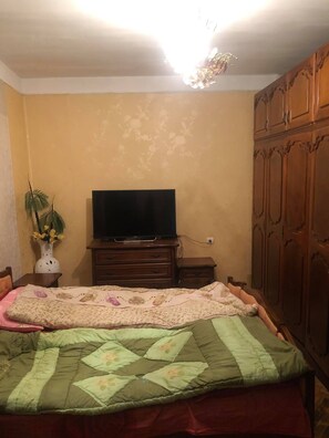 2 bedrooms, internet - Rent House Monte (Tbilisi)