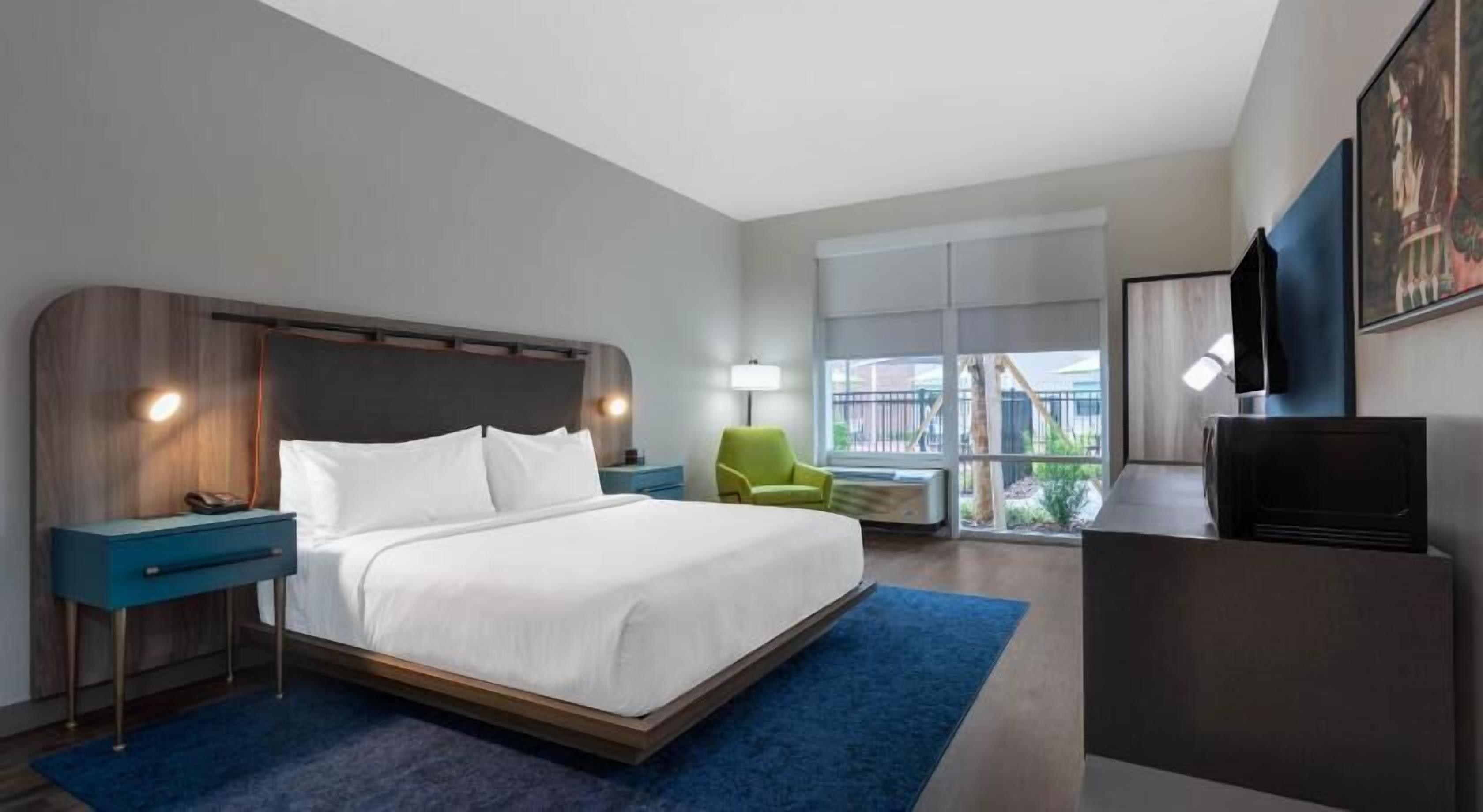 Hochwertige Bettwaren, Pillowtop-Betten, Schreibtisch
