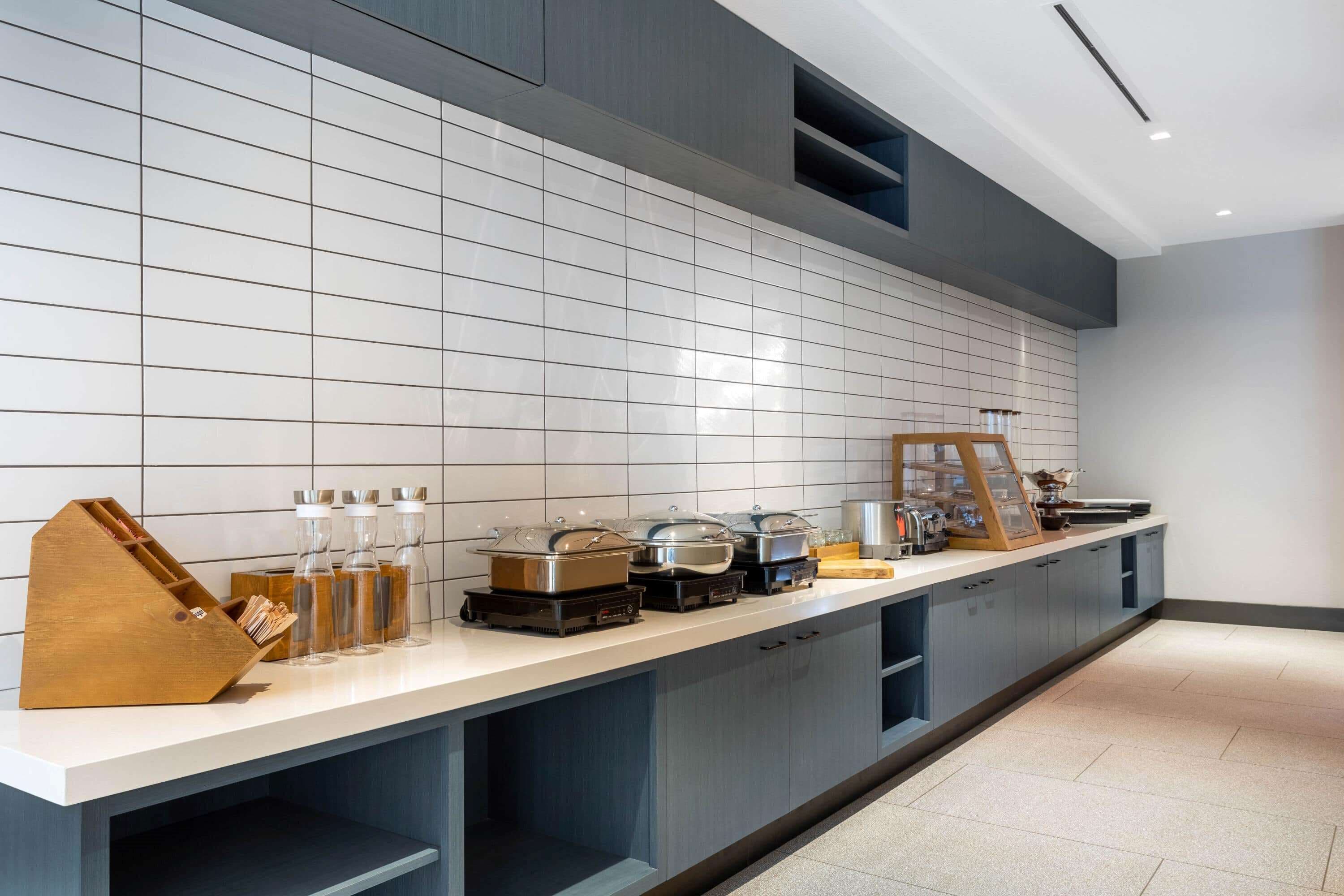 daily full breakfast (usd 14.88 per person)