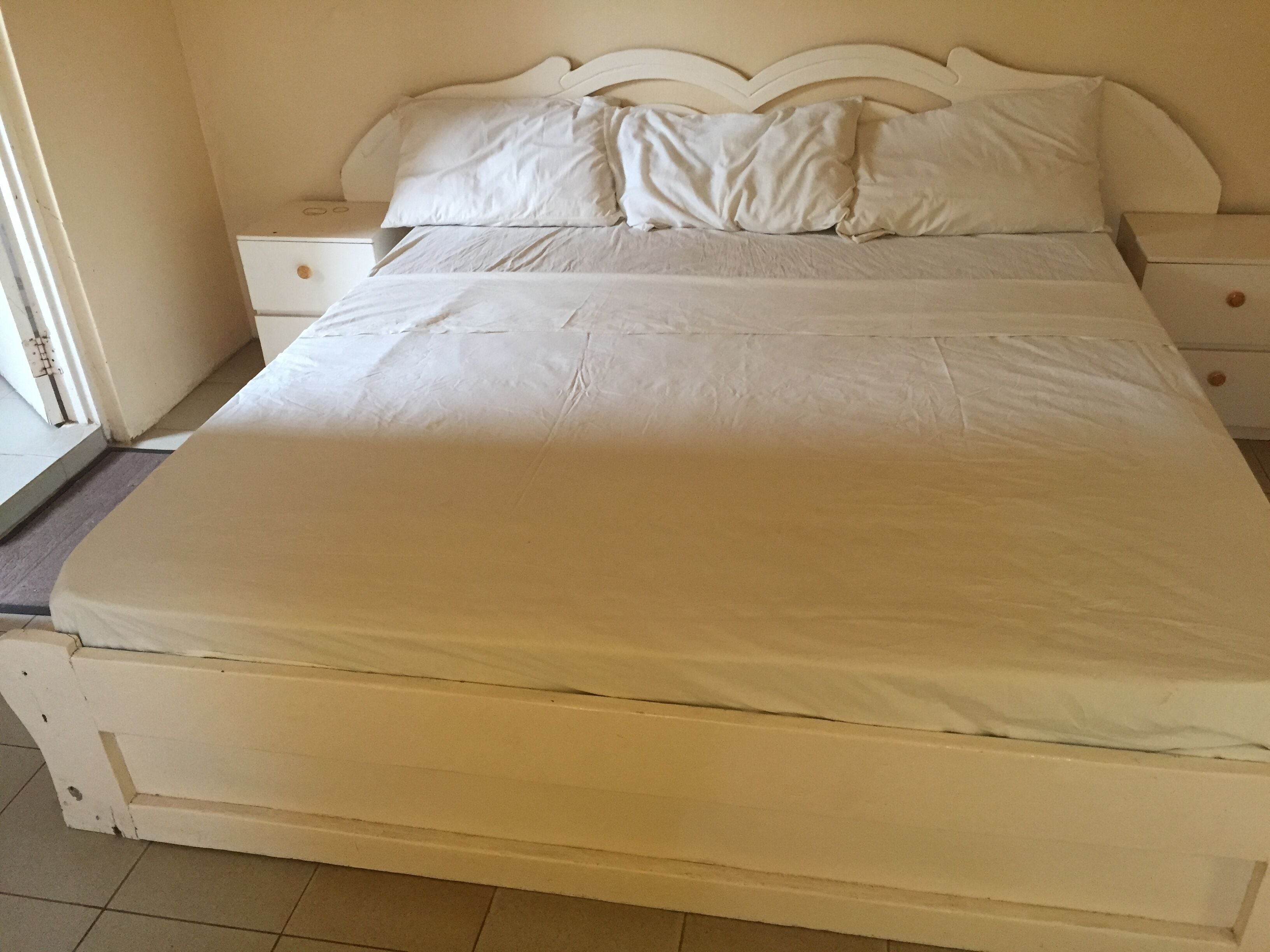 Kamar Double | Meja kerja, Wi-Fi gratis, dan seprai linen