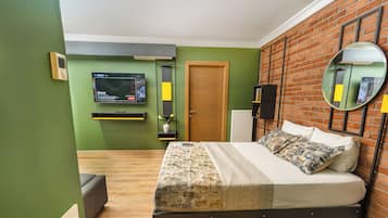 Panoramic Suite, Garden View, Garden Area