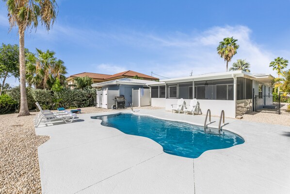 Outdoor pool, a heated pool