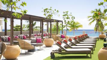 Sun deck