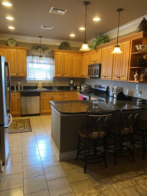 Private kitchen - Woodpark Retreat - Beautiful Fishing Camp on the Water in Myrtle Grove. (Port Sulphur)