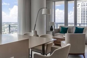 Interior - 3211 Hyde Beach & Residences Lux 2 Bed On The Ocean (Broward County)