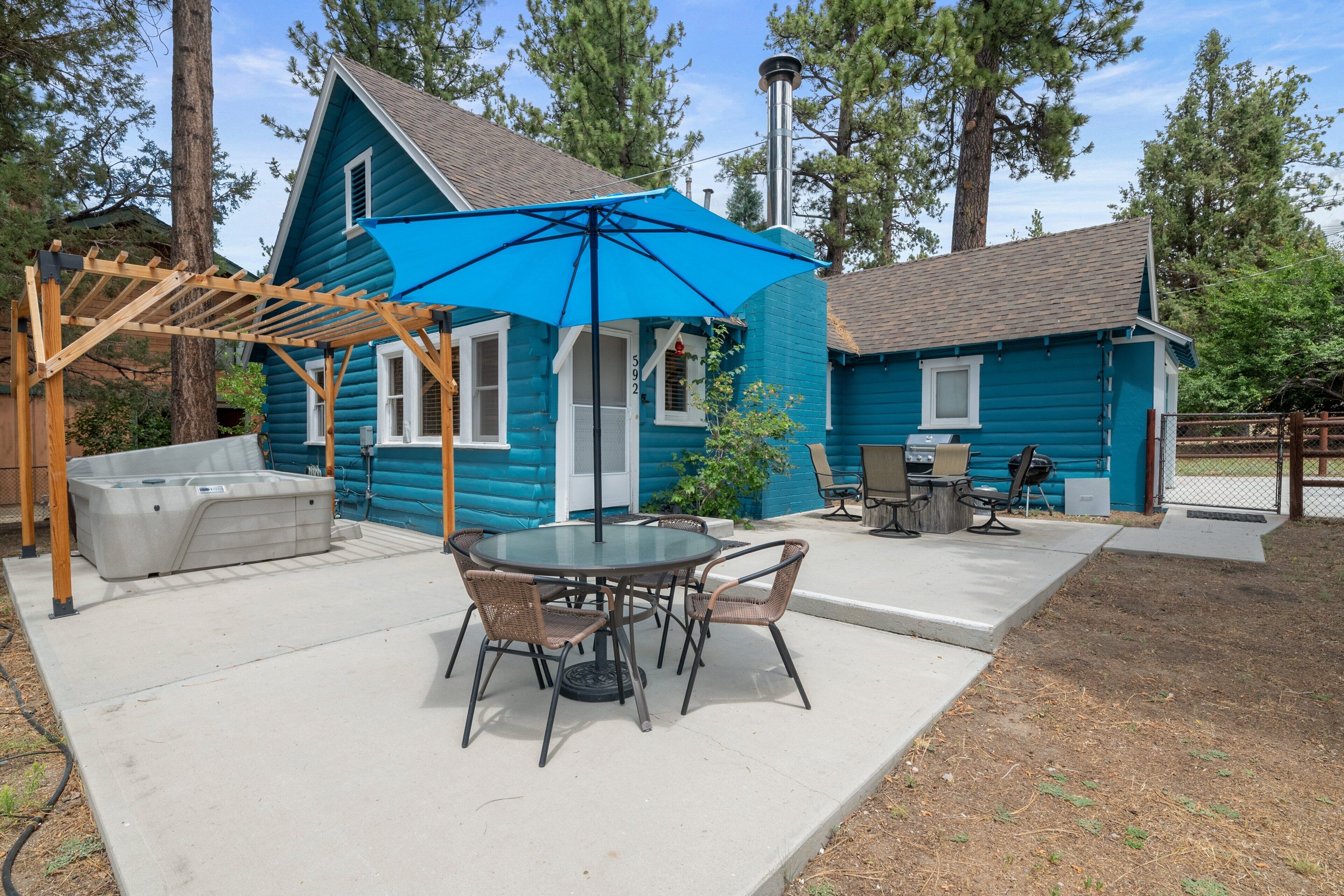 Bear Slope View Cabin - Beautiful home located just south of Bear Mountain ski resort