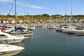 Marina - Villa White Sands - Private Oasis, Heated Pool, Beaches & Strip Nearby (Albufeira)