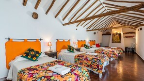 6 quartos, ferros/tábuas de passar roupa, berço de viagem, Wi-Fi