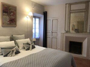 2 chambres, fer et planche à repasser, accès au Wi-Fi (inclus)