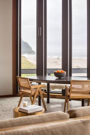 Dining - Ghost Forest Beach House: Reimagined Redwood Oceanfront, Spa, Chef's Kitchen (Neskowin)