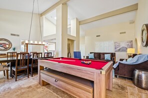 Game room - Tropical paradise in your private Kierland resort (Scottsdale)