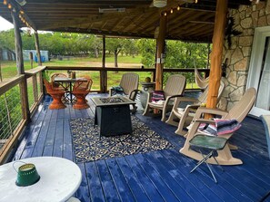 Outdoor dining -  Sleeps 25, 5 Homes, Fire pit, Spring Fed Waterfront (Ingram)