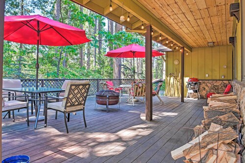 Home w/ Serene Deck in Twain Harte!