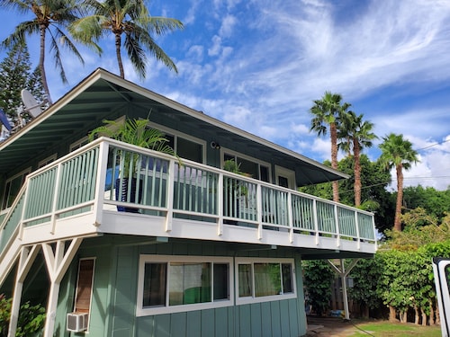  Escape to our Cozy 2 BR/1BA COTTAGE in Kihei!