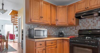 3 bedroom apartment next to T stop / off street parking