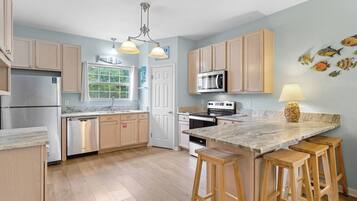 Dishwasher, dining table