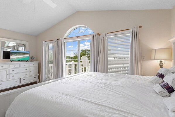 2 bedrooms, internet, bed sheets