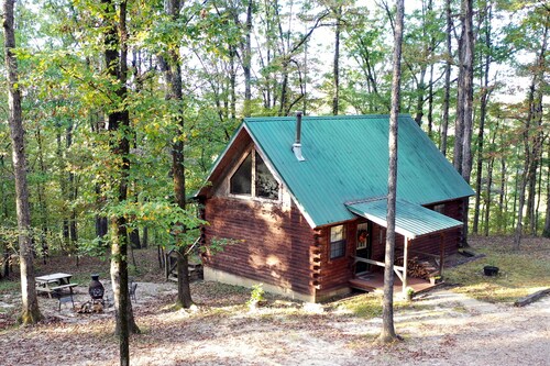 Couples/Family Secluded Getaway Near Hot Springs-Jacuzzi Overlooking Mountains!