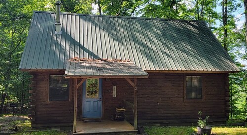 Couples/Family Secluded Getaway Near Hot Springs-Jacuzzi Overlooking Mountains!