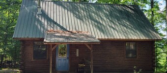 Couples/Family Secluded Getaway Near Hot Springs-Jacuzzi Overlooking Mountains!