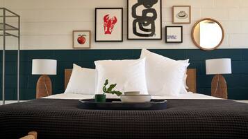 Habitación doble Deluxe, 1 cama King size | Artículos del minibar gratis, insonorización y ropa de cama