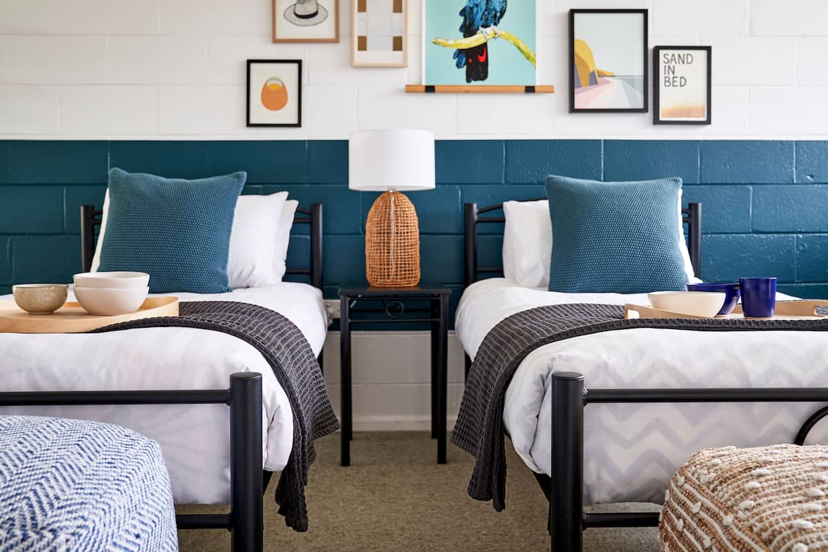 Habitación Deluxe con 2 camas individuales | Minibar (con algunos artículos gratuitos) y sistema de insonorización