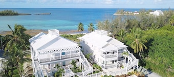 Beautiful Island-Designed 2 BR Bayview Apartment