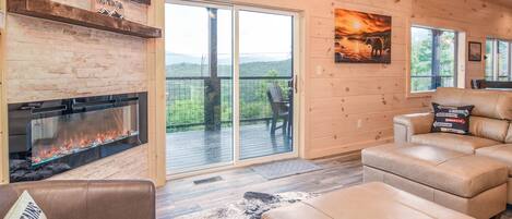 TV connectée, cheminée, table de tennis de table