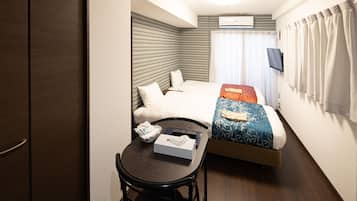 Standard Twin Room | Desk, free WiFi