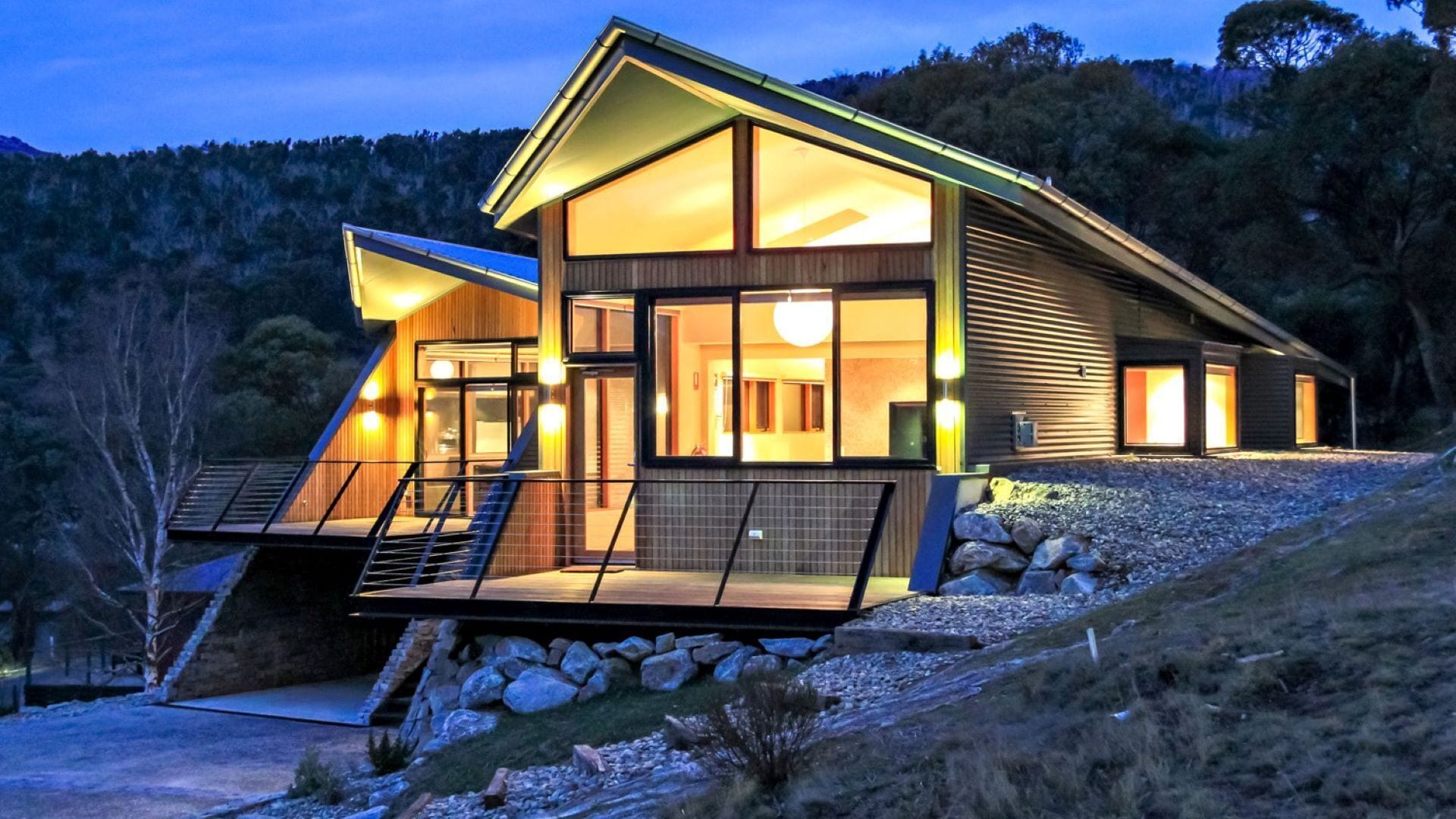 Crackenback View - Mountain Apartment with fireplace and resort amenities