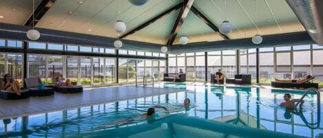 Piscine couverte, piscine chauffée