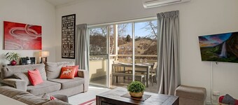 Razorback 15 - Central Jindabyne CBD Unit