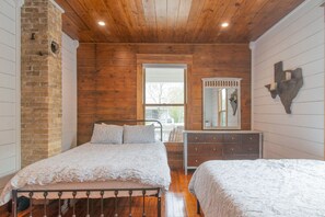 4 chambres, fer et planche à repasser, Wi-Fi gratuit, draps fournis