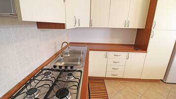 Fridge, oven, stovetop, highchair