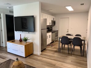 Interior - #5 - Centrally Located Apartment in Fort Lauderdale (Fort Lauderdale)