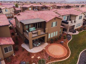 المنشأة من الخارج