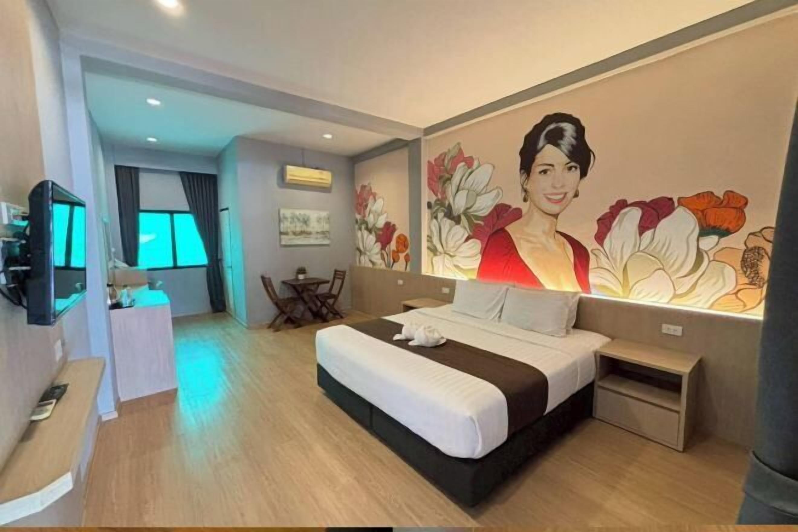 Free WiFi, bed sheets