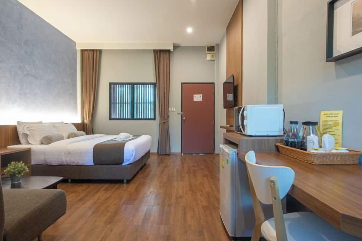 1 bedroom, free WiFi, bed sheets