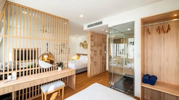 Kamar Keluarga | 1 kamar tidur, minibar, brankas, dan meja kerja