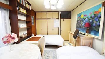 Schreibtisch, Bügeleisen/Bügelbrett, kostenloses WLAN