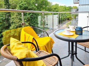 Unclassified image, 5 of 36, button