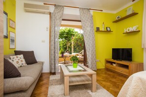 Studio | Quang cảnh từ phòng