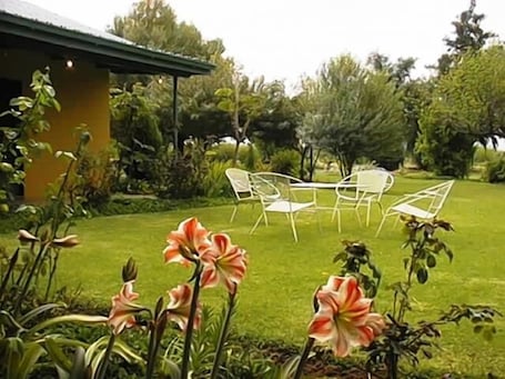 Property grounds. Uitspan Guestfarm