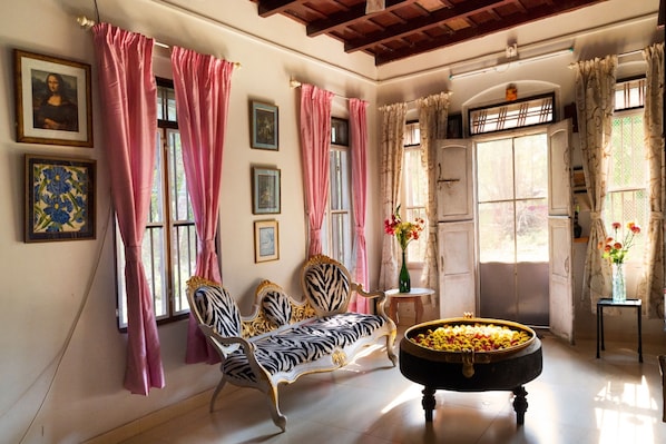 Lounge - Kootungal Sadanand House (Cherthala)