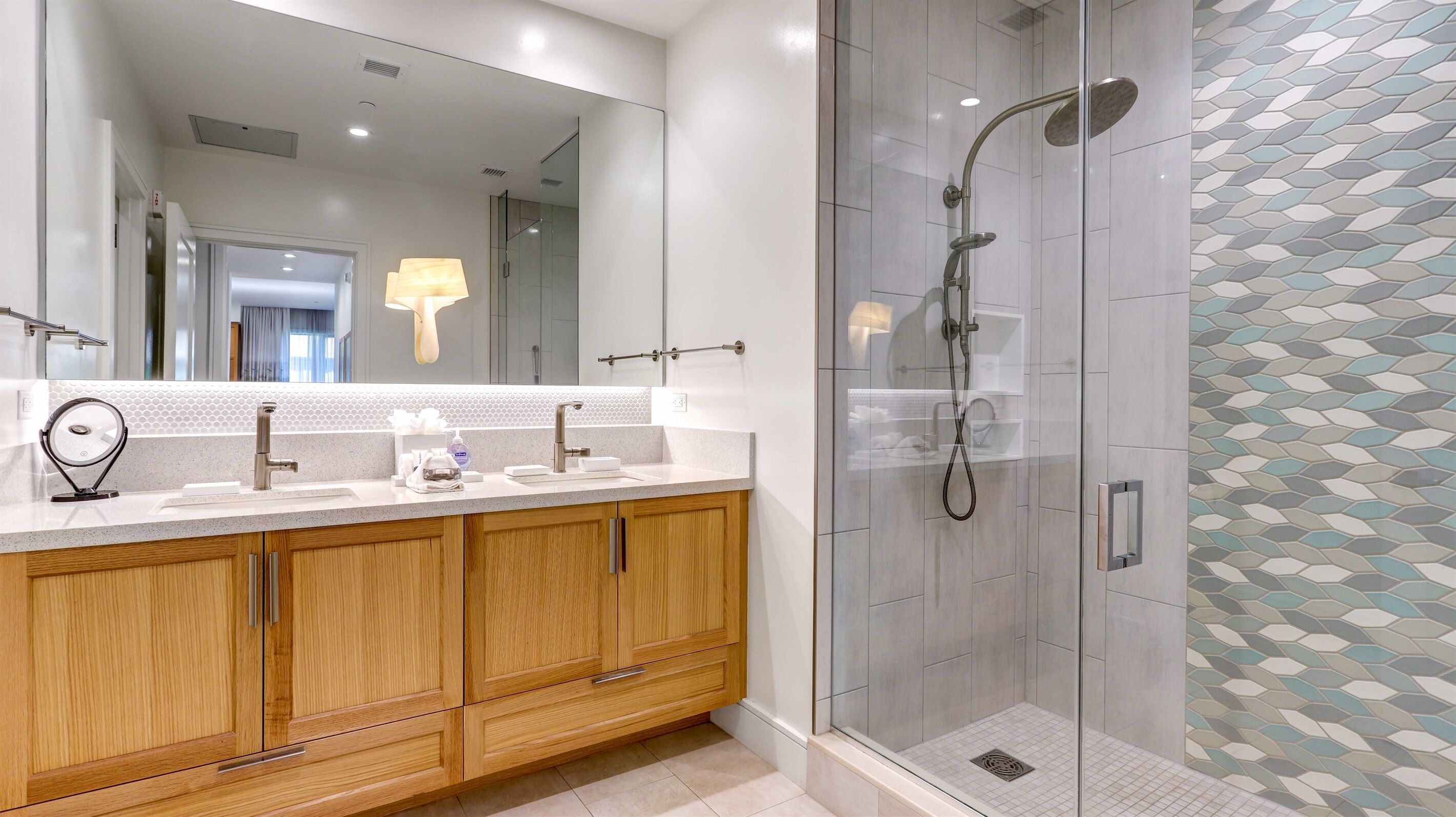 Combined shower/tub, hair dryer, towels, soap