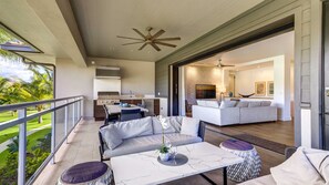 Outdoor dining - Luana Villa 18C 3 bedroom Private Oasis w/ huge Lanai, BBQ & Garage (Kaanapali)